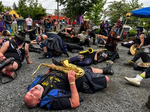 Chaotic Dying During a Honk Fest West Set